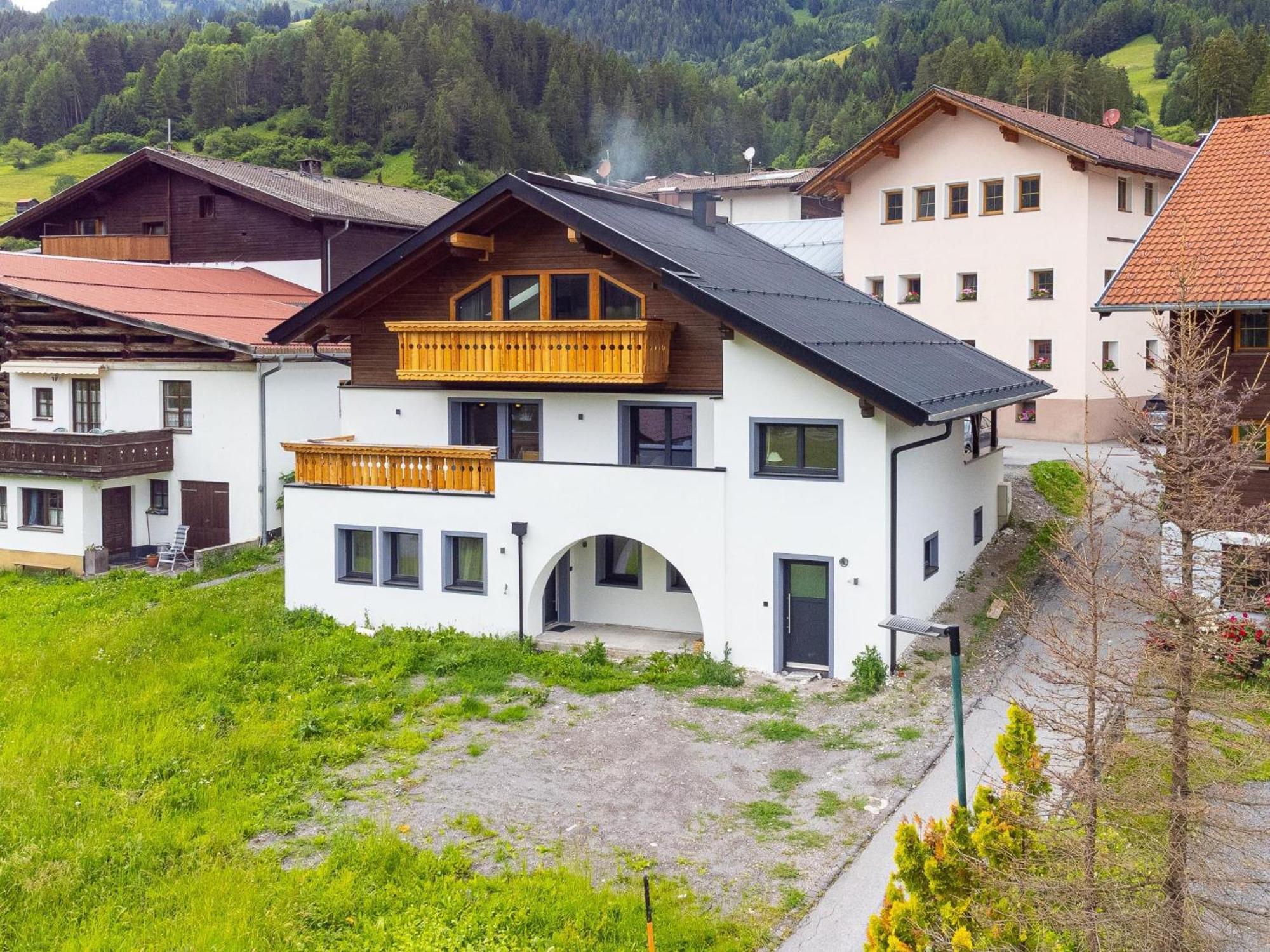 פרטנאו Alpenlodge Pettneu Lodge 2 מראה חיצוני תמונה