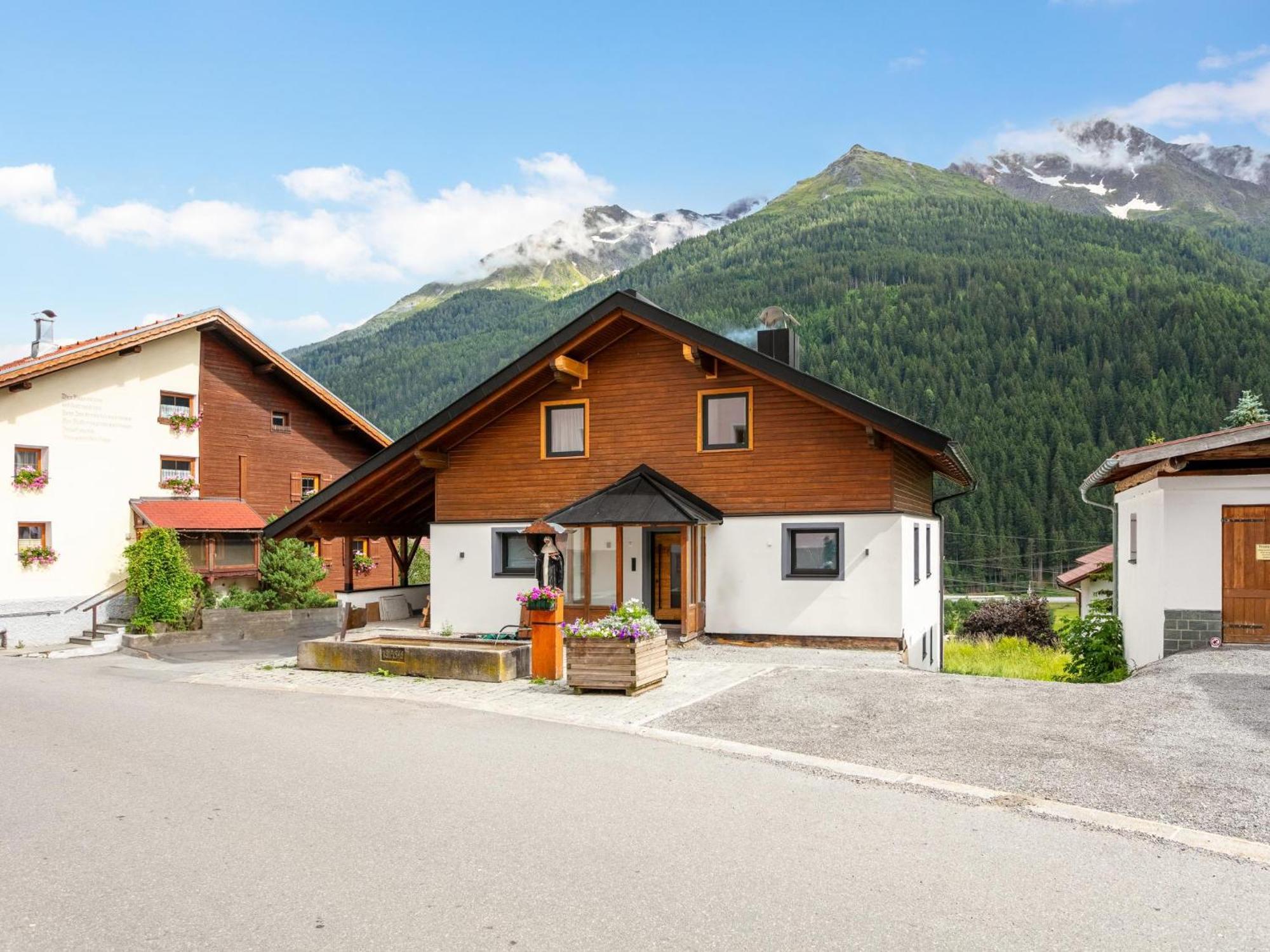 פרטנאו Alpenlodge Pettneu Lodge 2 מראה חיצוני תמונה